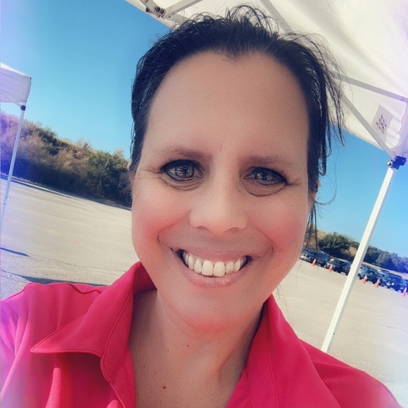 Meet your Posher, Jennie - Picture 1 of 1